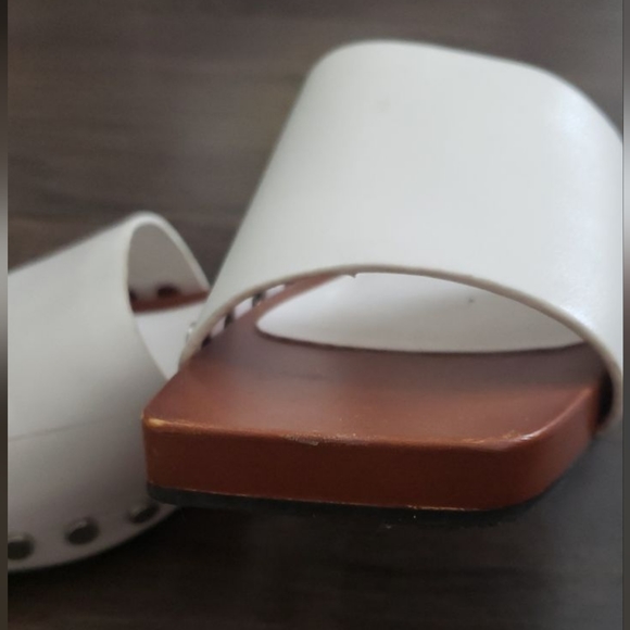 Oak + Fort Wooden Clogs Sandals - Picture 10 of 10